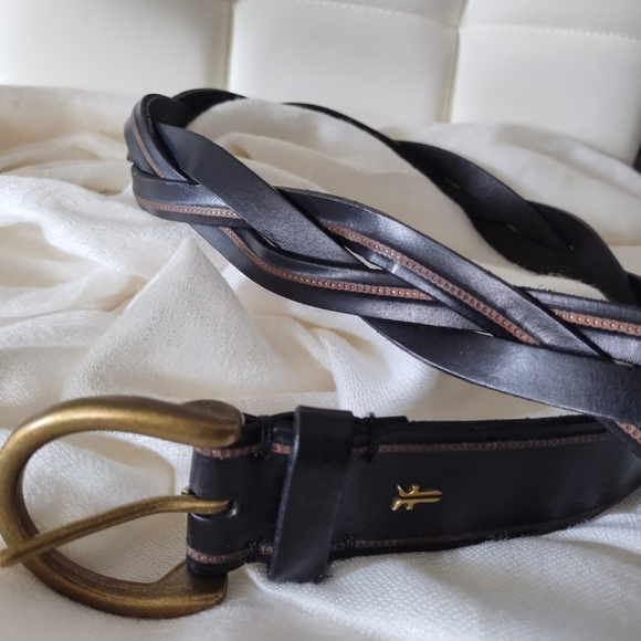 Frye | D-Ring Braided Genuine Leather Buckle Belt in Black - Picture 4 of 16